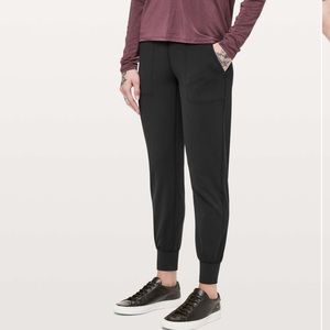 Lululemon Align Jogger *28 Black